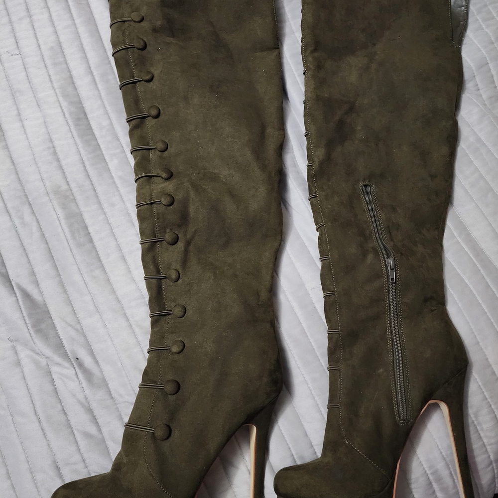 Chic Olive Over the Knee Boots